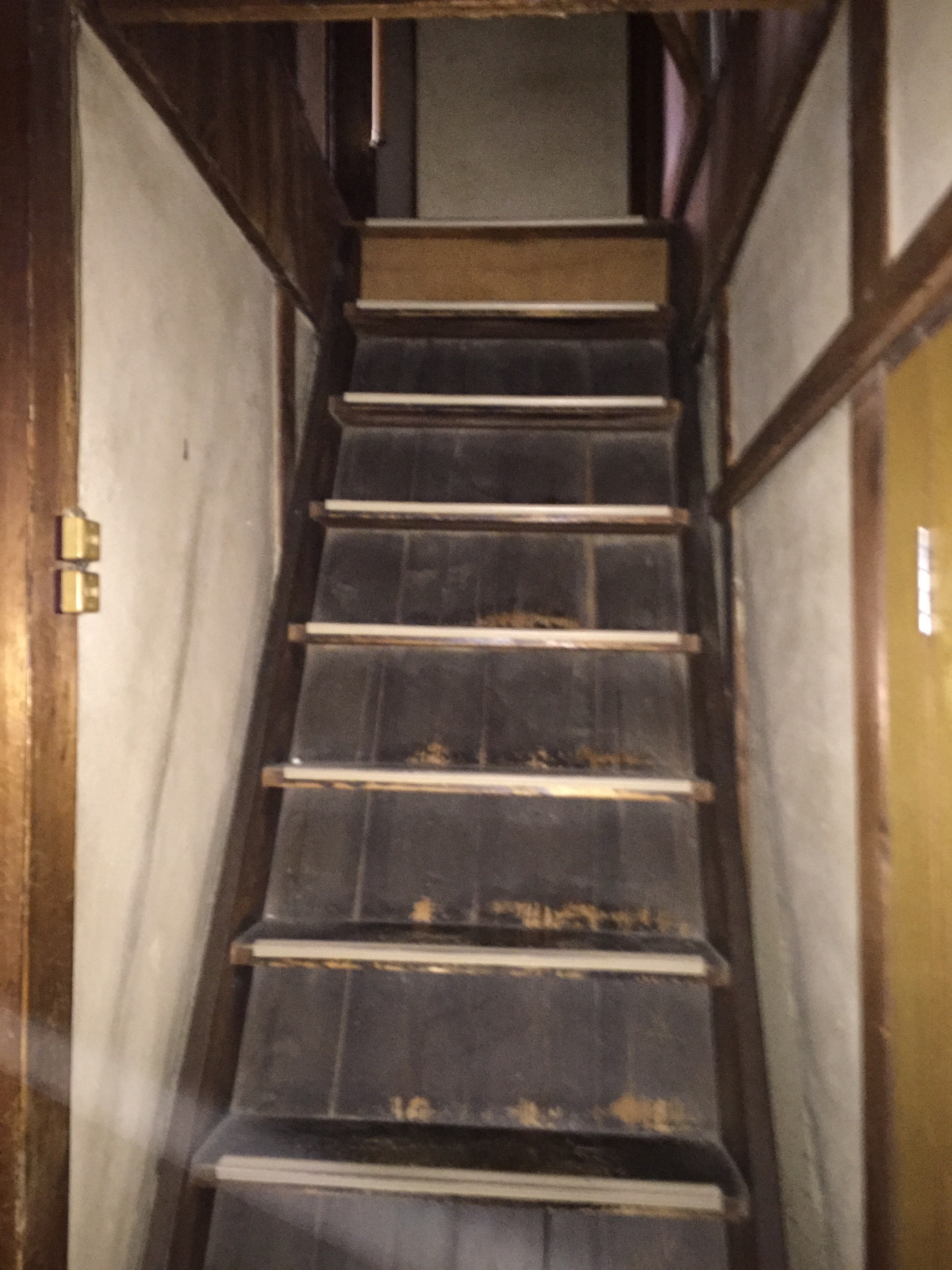 /二階への階段２